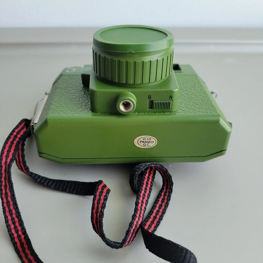 Holga 120CFN Toy Camera Film Camera, Green Black With Strap